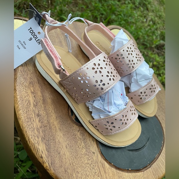 OshKosh B’gosh sandals shimmery light pink w/ flowers size 9 toddler girl - NWT - Picture 3 of 11